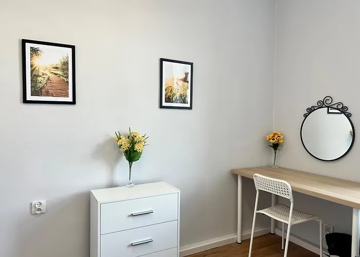 Mmrent Meadow Room